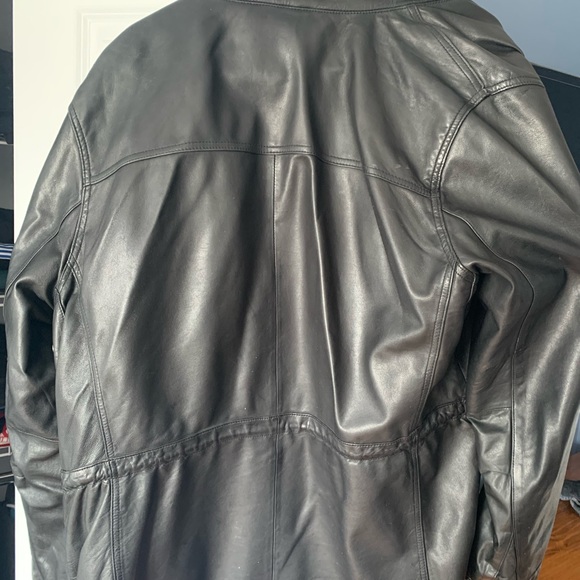 Leather jacket from the gap - Picture 3 of 11